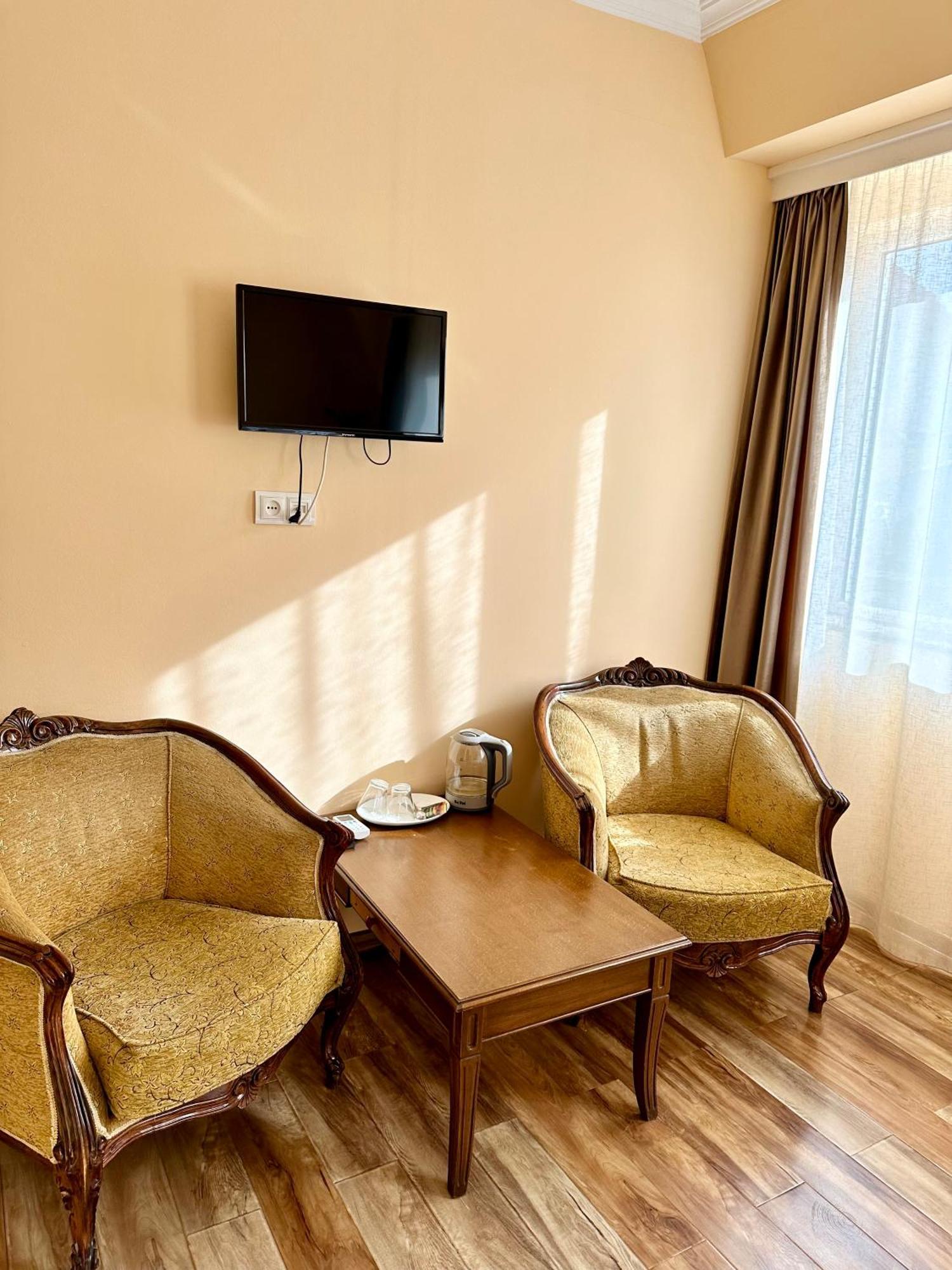 Old Clty Hotel Batumi Luaran gambar