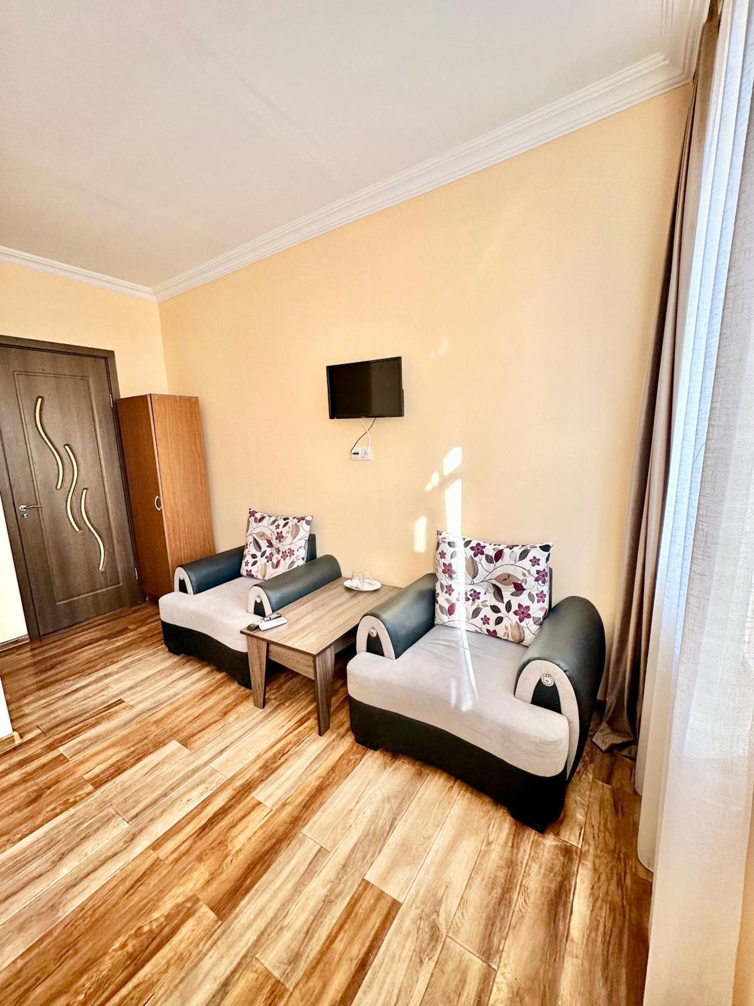 Old Clty Hotel Batumi Luaran gambar