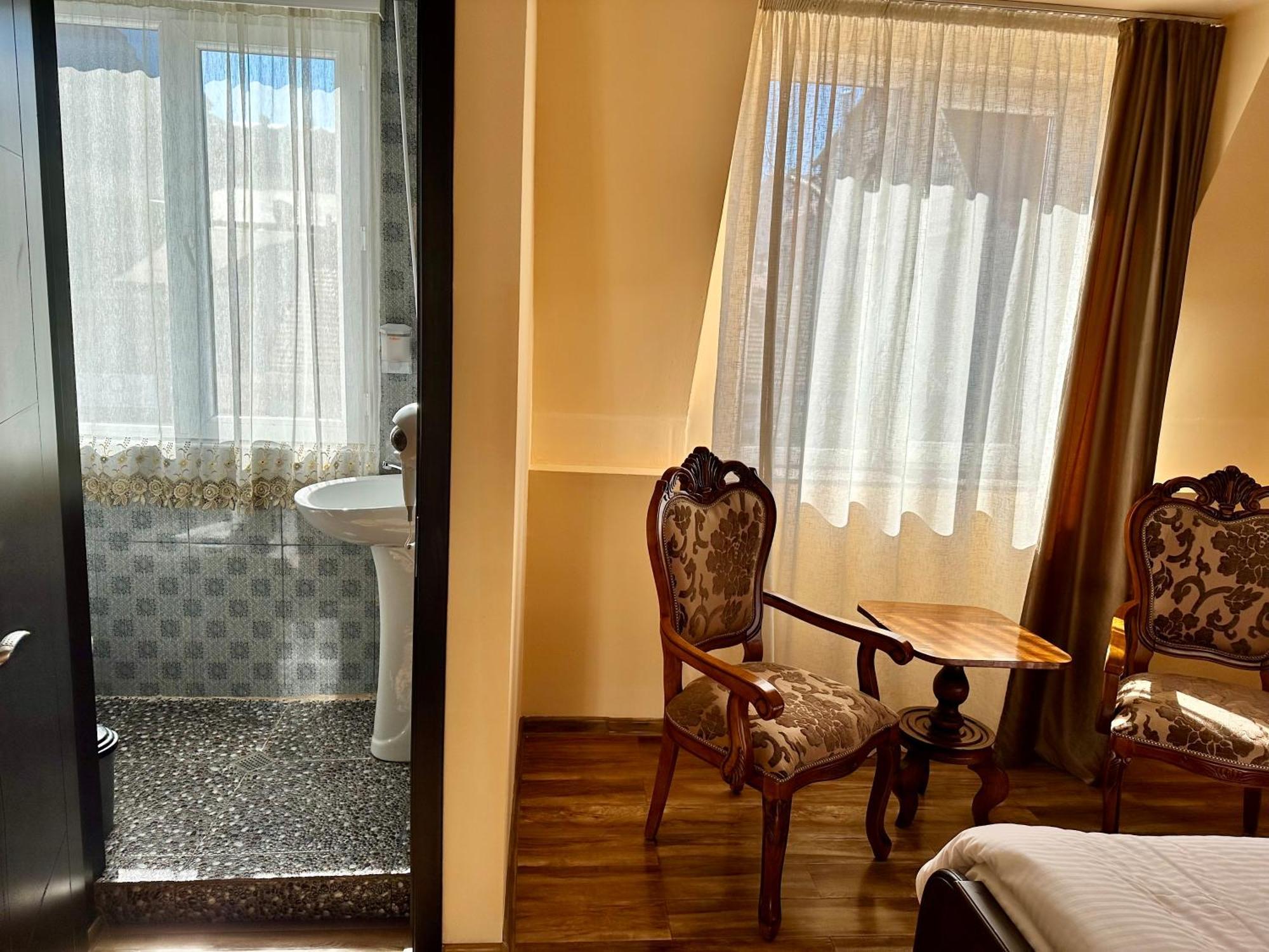 Old Clty Hotel Batumi Luaran gambar