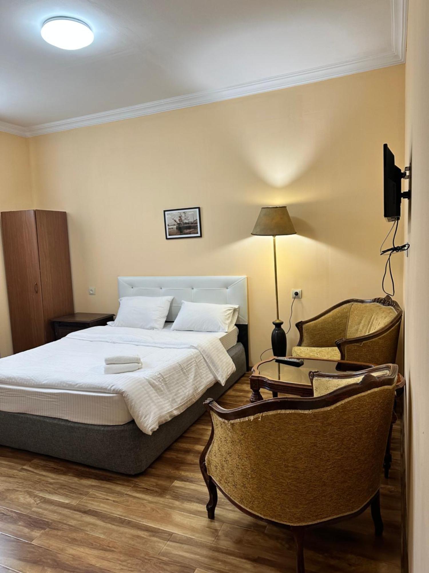 Old Clty Hotel Batumi Luaran gambar
